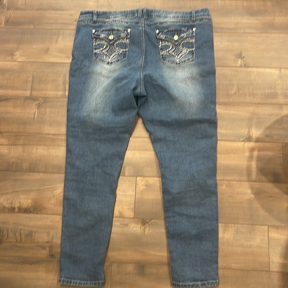 Angels jeans sz 20 faded zip/button with silver hardware and embellishments - Picture 3 of 11